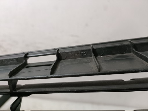 TOYOTA PRIUS XW20 2003-2009 MASKA MREŽICA BRANIKA PREDNJA STRANA 53111-47010 TOYOTA PRIUS XW20 2003-2009 MASKA MREŽICA BRANIKA PREDNJA STRANA 53111-47010