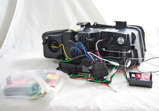 LAMPE FAROVI AUDI A4 10.00-10.04 TUBE LIGHTS DRL DANJE