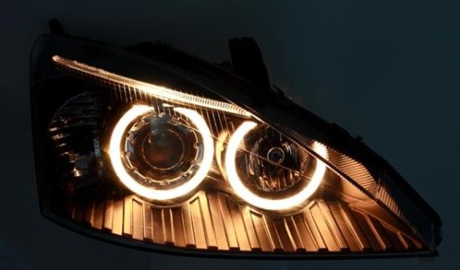 LAMPE FAROVI P. A.E. FORD FOCUS 98-01 BLACK