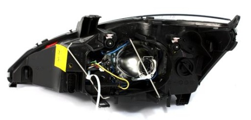 LAMPE FAROVI P. A.E. FORD FOCUS 98-01 BLACK