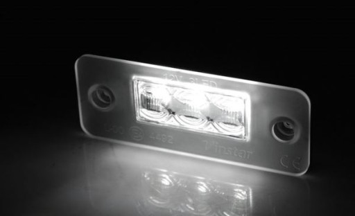 LED ISDUPLI / 2 KOMADA TABLICE AUDI A8 D3 02-09 3X SMD