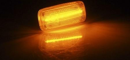 ŽMIGAVAC AUDI A3 / A4 A6 TT LED SMOKE