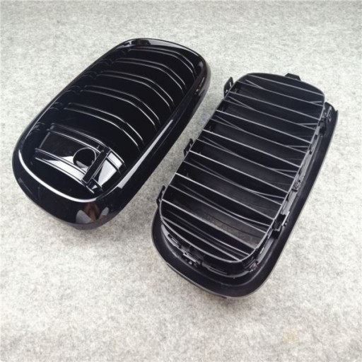 MASKA (NERKI) BMW X5 X6 F15 F16 CRNI X5M KAMERA