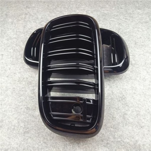 MASKA (NERKI) BMW X5 X6 F15 F16 CRNI X5M KAMERA