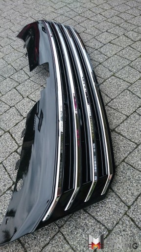 MASKA VW PASSAT B7 11/10- BLACK / KROM SJAJ