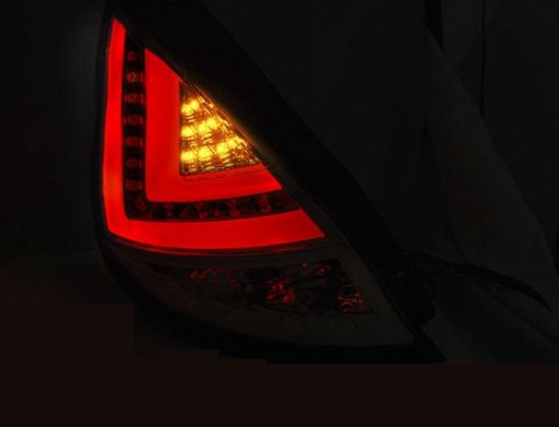 LAMPE FAROVI FORD FIESTA MK7 12-15 HATCHBACK (OBIČNI) RED WHITE LED BAR