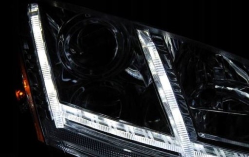 AUDI TT 06-10 8J CHROME LED SEQ HID DRL