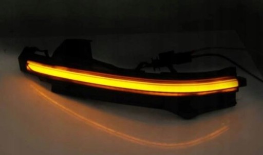 DYNAMICZNE MIGACZE RETROVIZORA AUDI Q7 15- SMOKE LED