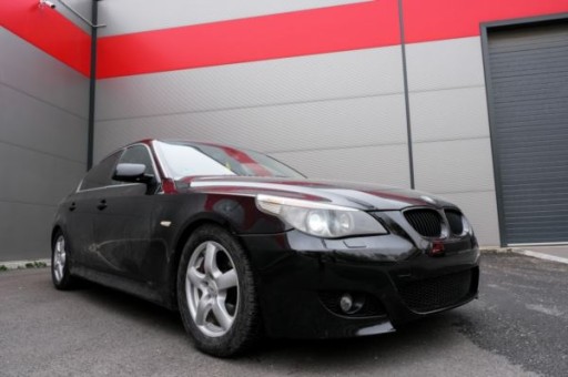 BRANIK BMW E60 07/03-03/07 LOOK M5 OTVORI ZA SENZORE I PERAČE S/T BRANIK BMW E60 07/03-03/07 LOOK M5 OTVORI ZA SENZORE I PERAČE S/T