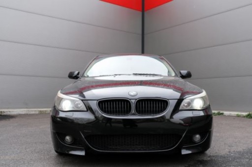 BRANIK BMW E60 07/03-03/07 LOOK M5 OTVORI ZA SENZORE I PERAČE S/T BRANIK BMW E60 07/03-03/07 LOOK M5 OTVORI ZA SENZORE I PERAČE S/T