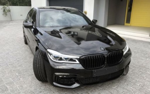 MASKA (NERKI) BMW G11 G12 15- GLOSSY BLACK