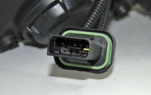 LAMPE FAROVI PEUGEOT 208 4.12-06.15 TUBE LIGHT BLACK