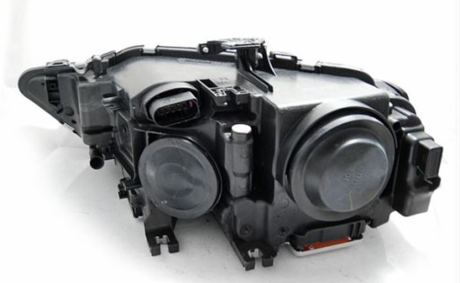 LAMPE FAROVI  PREDNJI AUDI A4 B8 12-15 BLACK LED DRL