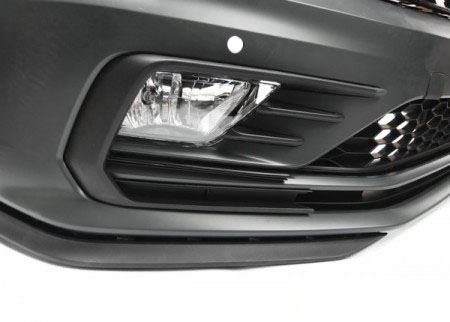 BRANIK PREDNJI VW JETTA VI 14- GLI STYLE SENZOR