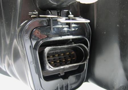 LAMPE FAROVI  PREDNJI VW GOLF 4 98-04 R32 CRNE