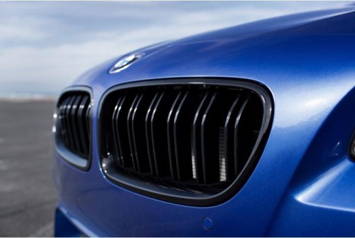 MASKA (NERKI) BMW F10 10-17 M5 LOOK CRNI SJAJ MASKA (NERKI) BMW F10 10-17 M5 LOOK CRNI SJAJ
