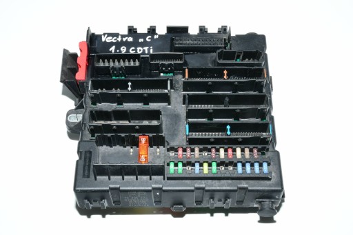 KUČIŠTE OSIGURAČA 13205774 OPEL VECTRA C 1.9 CDTI