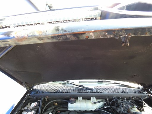 HAUBA BLATOBRAN BRANIK LAMPA FAR VEZNI LIM PREDNJA STRANA MERCEDES ML W163 REDIZAJN 01-