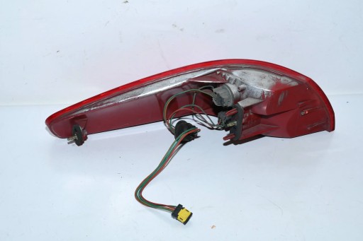 LAMPA FAR DESNA STRANA ZADNJI PEUGEOT 607 EUROPA