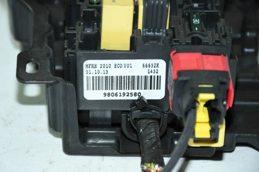 KUČIŠTE OSIGURAČA 9806192580 PEUGEOT 308 II T9