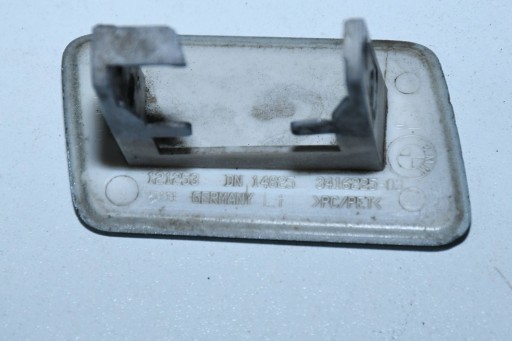 POKLOPAC PERAČA FARA LIJEVA STRANA 3416225 BMW X3 E83 POKLOPAC PERAČA FARA LIJEVA STRANA 3416225 BMW X3 E83