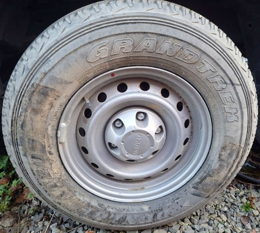 FELGA 16X7J ZAMAŠNJAK REZERVNI KOTAČ GUME MAXXIS VICTRA SNOW SUV 245/70 ISUZU D-MAX II