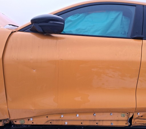 GEPEK ZADNJA KOMPLET STAKLO 22R BRANIK LAMPE FAROVI VEZNI LIM ZADNJI FORD MUSTANG MACH-E EUROPA