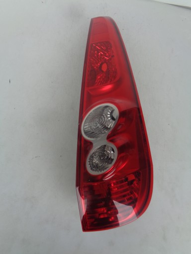 LAMPA FAR DESNA STRANA ZADNJA FORD FIESTA MK6 05-07 REDIZAJN