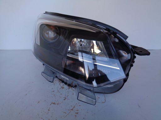 LAMPA FAR DESNA STRANA OPEL VIVARO C 19- ZAFIRA D XENON