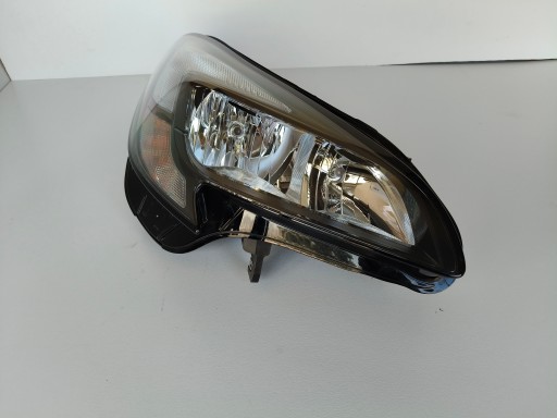 LAMPA FAR DESNA STRANA OPEL CORSA E 14-