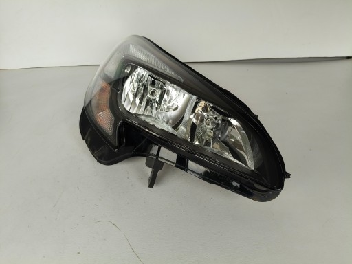 LAMPA FAR DESNA STRANA OPEL CORSA E 14-