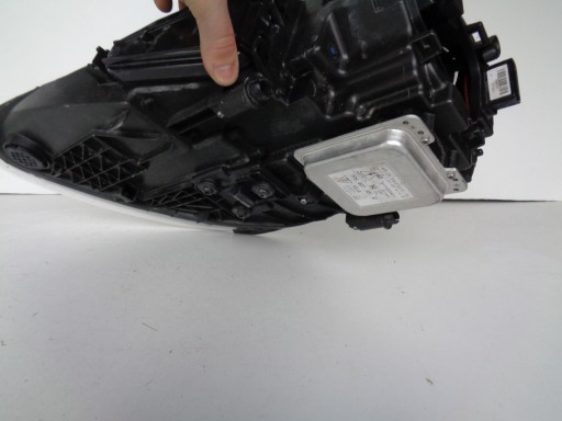 LAMPA FAR DESNA STRANA PORSCHE CAYENNE 7P 7P5 10-14 XENON ZAKRETNI