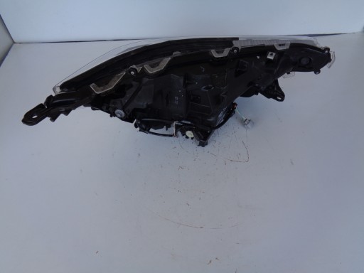 LAMPA FAR LIJEVA STRANA TOYOTA RAV 4 19- FULL LED