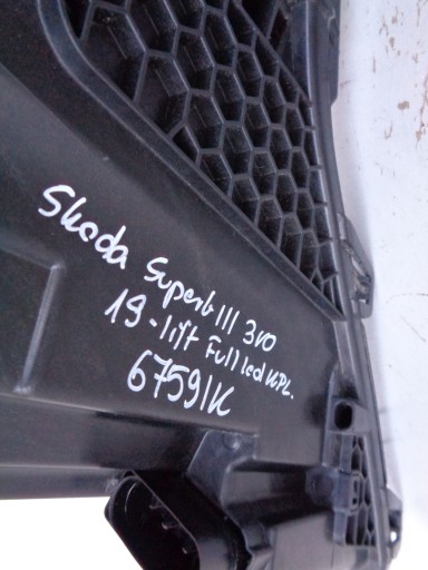 LAMPA FAR DESNA STRANA SKODA SUPERB III 3V 19- REDIZAJN FULL LED