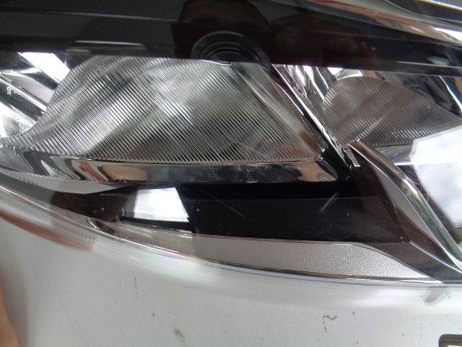 LAMPA FAR DESNA STRANA FORD FIESTA MK8 17-