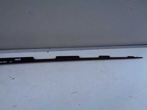 LAJSNA PRAGA LIJEVA STRANA POKLOPAC MERCEDES C-KLASA W205 AMG 6.3