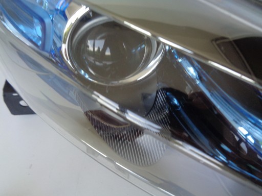 LAMPA FAR DESNA STRANA RENAULT ZOE 12- LAMPA FAR DESNA STRANA RENAULT ZOE 12-