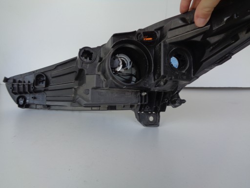 LAMPA FAR DESNA STRANA RENAULT ZOE 12- LAMPA FAR DESNA STRANA RENAULT ZOE 12-