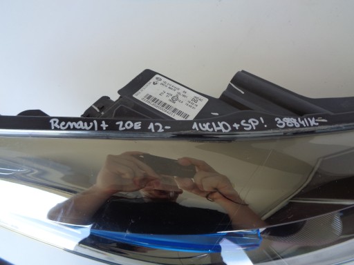 LAMPA FAR DESNA STRANA RENAULT ZOE 12- LAMPA FAR DESNA STRANA RENAULT ZOE 12-