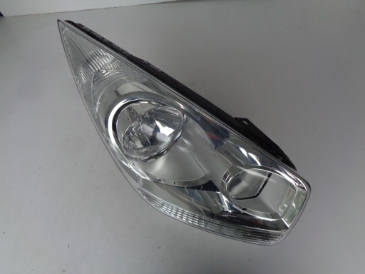 LAMPA FAR DESNA STRANA KIA VENGA 10-