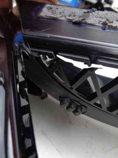 BLATOBRAN LIJEVA STRANA ZADNJI BOK OPLATA AUDI R8 420 07-