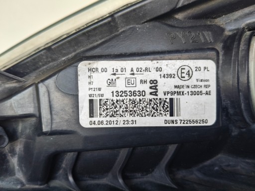LAMPA FAR DESNA STRANA OPEL MERIVA B 10-13