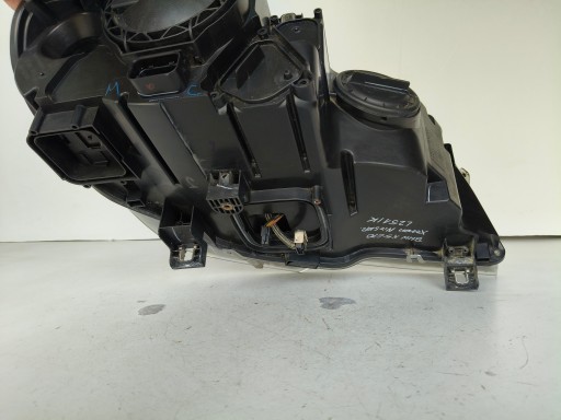 LAMPA FAR LIJEVA STRANA BMW X5 E70 XENON NIJE ZAKRETNI LAMPA FAR LIJEVA STRANA BMW X5 E70 XENON NIJE ZAKRETNI