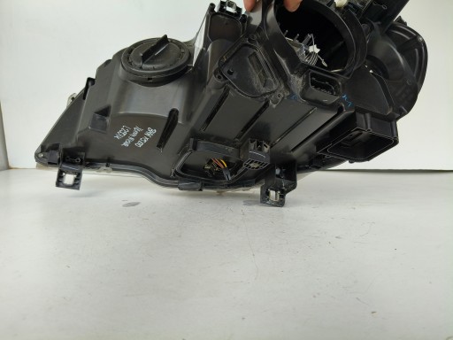 LAMPA FAR DESNA STRANA BMW X5 E70 XENON NIJE ZAKRETNI LAMPA FAR DESNA STRANA BMW X5 E70 XENON NIJE ZAKRETNI