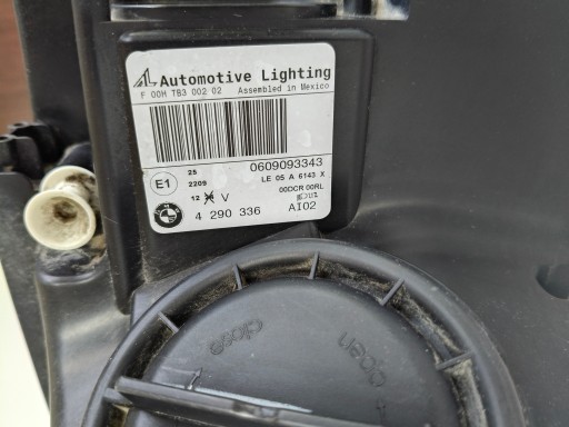LAMPA FAR DESNA STRANA BMW X5 E70 XENON NIJE ZAKRETNI LAMPA FAR DESNA STRANA BMW X5 E70 XENON NIJE ZAKRETNI
