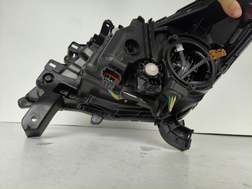LAMPA FAR DESNA STRANA NISSAN NAVARA D23 NP300 16- FULL LED LAMPA FAR DESNA STRANA NISSAN NAVARA D23 NP300 16- FULL LED