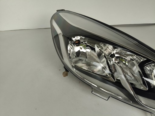 LAMPA FAR DESNA STRANA FORD FIESTA MK8 17-