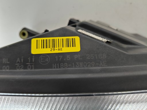 LAMPA FAR DESNA STRANA FORD FIESTA MK8 17-