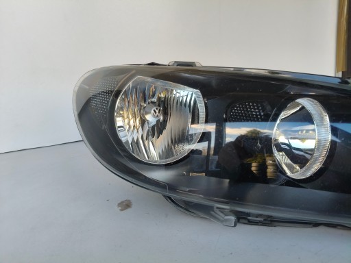 LAMPA FAR DESNA STRANA VW SCIROCCO 1K8 08-