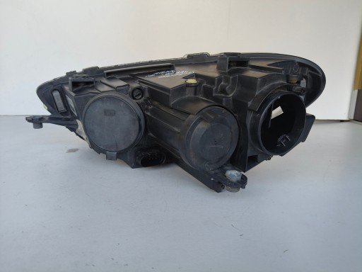 LAMPA FAR DESNA STRANA VW SCIROCCO 1K8 08-